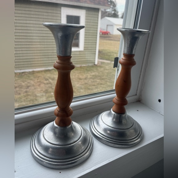 Vintage Wilton 1972 Metal and Wooden Candlesticks Set of 2 - Picture 2 of 12